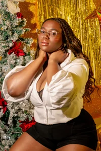 Makena_gh A little more of me... Foto 3