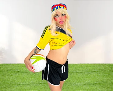 Palmer-Foster: GO GO GO, COLOMBIA! 💛💙❤️ ( 2 фото)