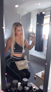 Blondemysteryy's XXX Nude Photo 6