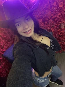 Lori_Evanss 🐎🐎 Gambar 2