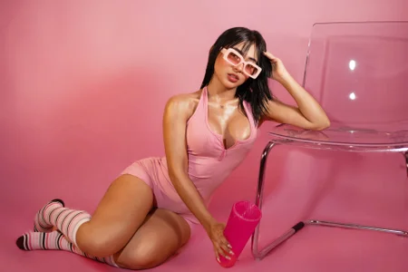 maddy_brookss 😋  2টি ছবি