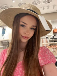 Milla_Rae Public Bilde 4