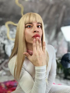 im_pearll I love how white looks on me Foto 5