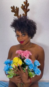 HanaahquinnのBETWEEN FLOWERS AND SMILES 🌸の 4枚の写真