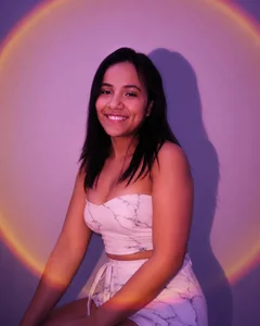 Emma-Velez 🍒🍒 Pic