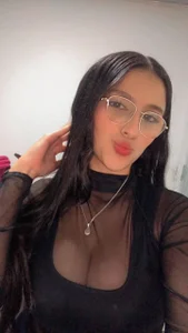 mariana_sofia Public Pic 2
