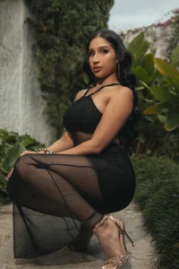 NickyLawson Wild and Sensual slika 2