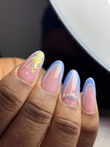 Tyra_Privacyのnew nails 💕の 2枚の写真