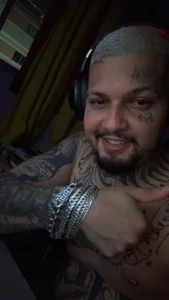 Eu de Waguiin121  Imagens