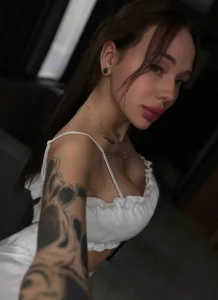 BllowjoyyのPublicの 2枚の写真