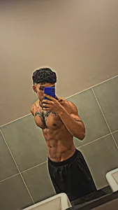 Young_laroi Abdomen รูป 