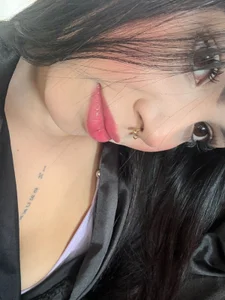 kate_morgann a pretty face and some kisses for you Immagine 