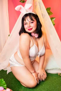 RoxaneBrown kullanıcısının your favorite bunny albümü -  5 fotoğraf