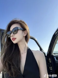 qiqi-5210 Public Pic