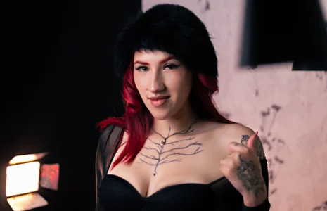 SaraLjordad Just a little bit of me Pic 6