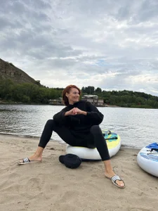 MistyBarnes we dance sitting down Pic 3