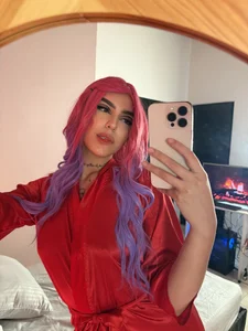 sabrina_vossのMy hot version will always be your favorite version🥵♨️の 4枚の写真