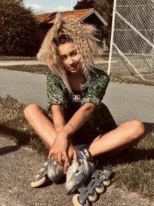 reallove_x Public Pic 2