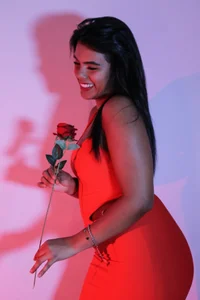 Liss-Reyes Dangerous Curves & Red Lace 🍒🌹  6. fénykép