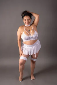 MarilynMiilf_: "The Essence of White" ( 3 фото)