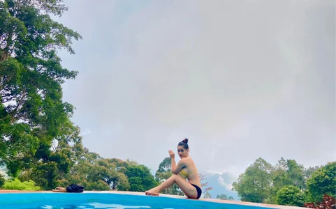 Queen_Of_all_Media SWIMMING🏊‍♀️ Pic 2