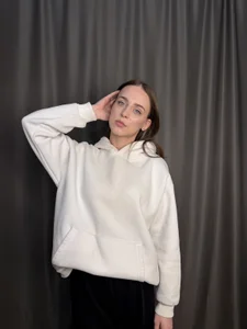 ShelbaHalseのLost in Thought 🌫️💭の枚の写真