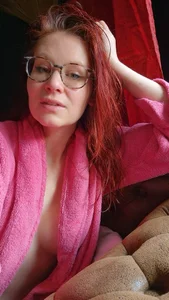 Mona-im-EinhornylandFrisch geduscht Bild 4