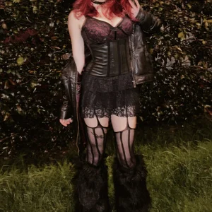 Magic_ivy a photo session on the street under the moonlight 🌛 Poză 5