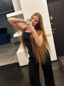 EffieFruin Black Looks Better With a Smile 🖤 Bilde 3