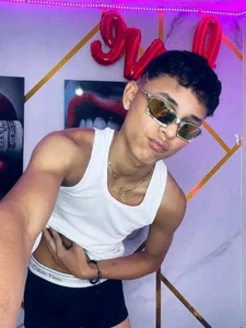 boyswantingplayのJose😻の枚の写真