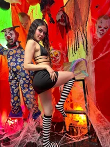 Lia_collins7のHallowen sexy For you 🕸🕷😈🔥の 4枚の写真