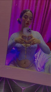 Sweet but hot ..❣️😈 de Megan_Luxe  3 Imagens