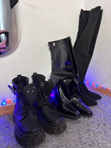 GraceWallace_  のHeels and boots 👠👢の 4枚の写真