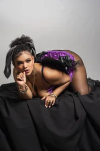 AlliceJelany daring Foto 6