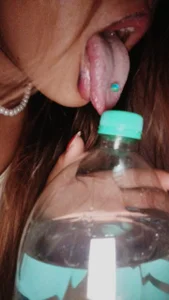 Katy__Burning Bottle Play Immagine 