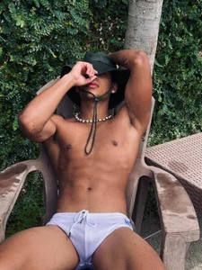 Ryan_and_Aria Be Happy Pic 4