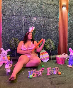 yaragarcia Happy Easter beauties!🌈🐰 Pic