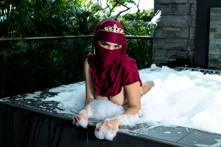 _Saandy: 🔥💦Bubbles that reveal more than they hide 👀 ( 3 фото)