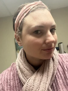 Zdjęcia Emily33333 Starting trouble at the cancer drs office 😂:  8