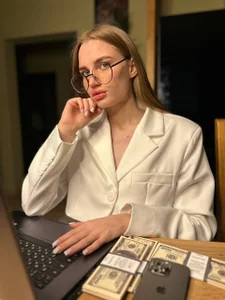 StellaLawless 🤓🤓🤓 Pic 4