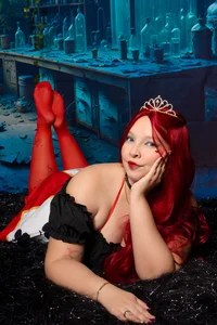 LEYNABRAUN Bow Down to the Queen 👑 зображення 2