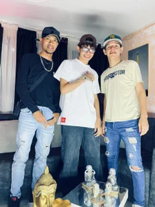 DesiresOfOlympus_ Public 사진