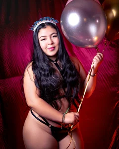 Barbara_honeyHappy birthday to me 🎉🩷图片 2