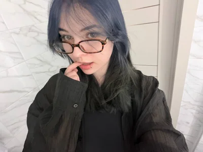 AlexxMichaell your brunette🤍 Pic 3