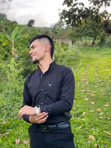 D i f f e r e n t S t y l e s . de kalivan_voinesscu  9 Imagens