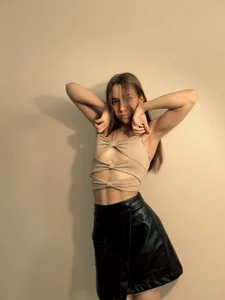 PetraHambelton Honey haze 🍯 Pic 3