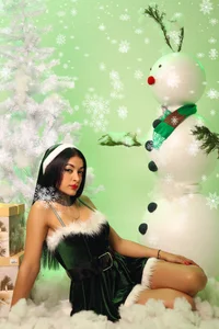 danna_berlin_ Santa, come for me 🌲 Pic 5