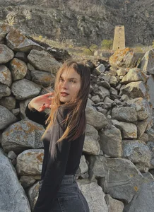 CarolObris Public Pic 8