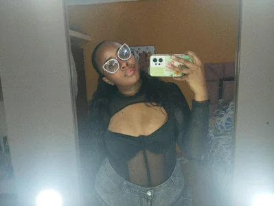 ZoeBrowns Public Pic 2