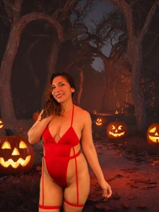 SexyRachel_ Sweet or naughty? 🥵🎃 Pic 2